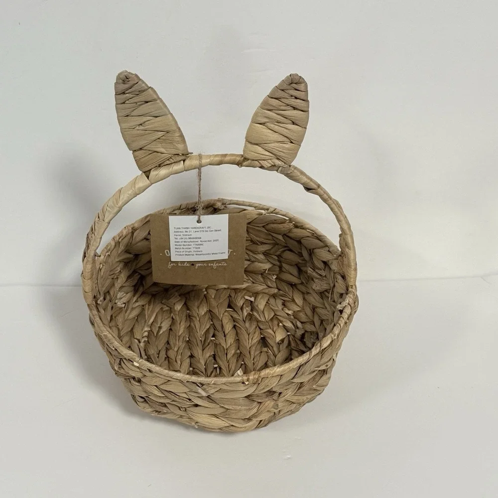 Queen West Trading Co. Basket New With Tags 100% Water Hyacinth Bunny Rabbit